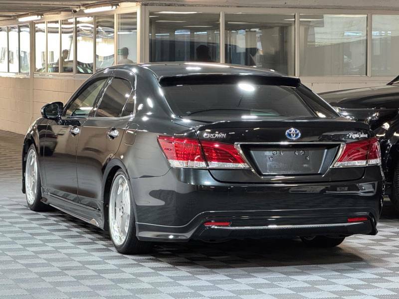 Toyota Crown Hybrid Royal Saloon Black Style 2.5 V6 - 2014 64 Black #3