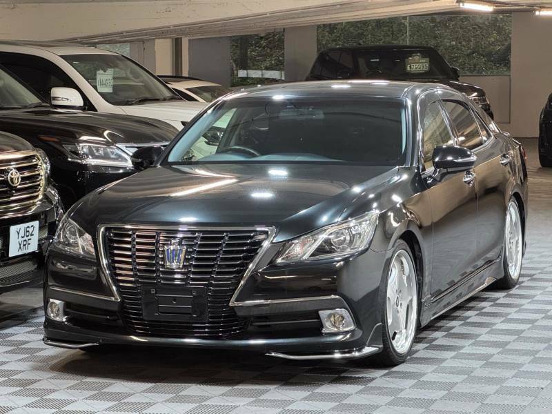 Toyota Crown Hybrid Royal Saloon Black Style 2.5 V6 - 2014 64 Black #6