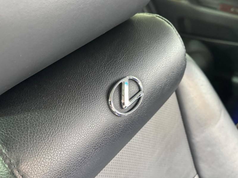 Lexus LS Saloon Brown #17