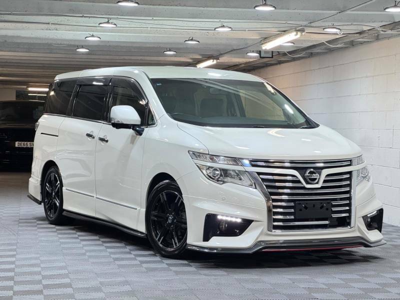 Nissan Elgrand 3.5 V6 4Wd 350 Highway Star Nismo Kit White #6