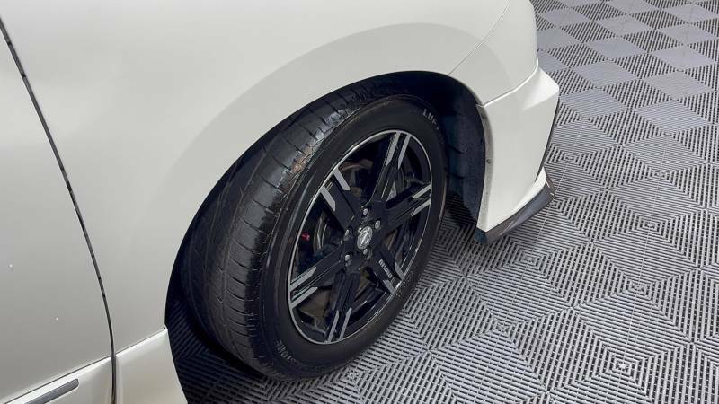 Nissan Elgrand Mpv 2.5 cc 201666 White #14