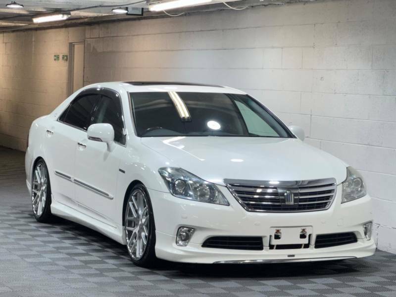 Toyota Crown Hybrid G Package 3.5 V6 Modellista - 2012 61 GWS049 White