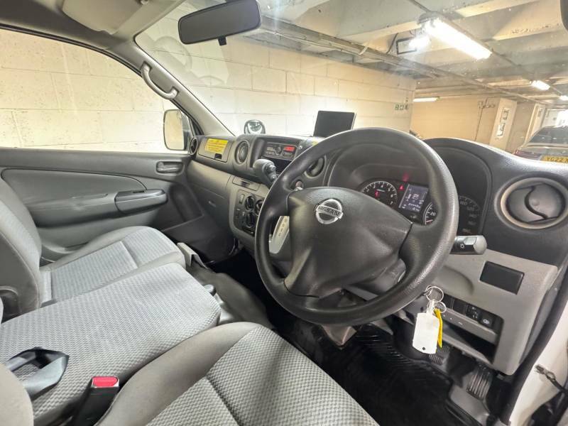 Nissan NV300 Crew Cab Lwb  #8