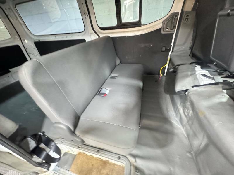 Nissan NV300 Crew Cab Lwb  #11