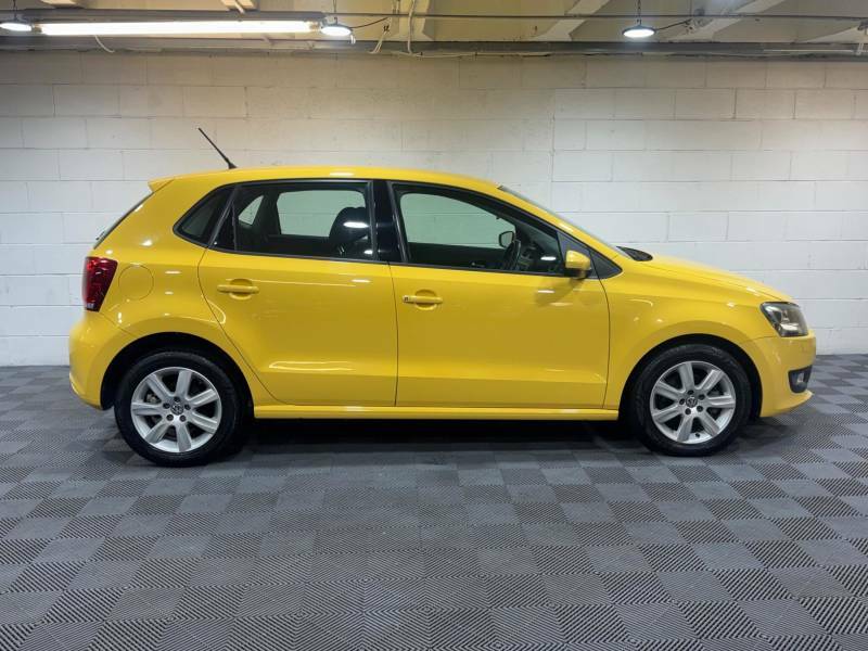 Volkswagen Polo 1.2 Tsi Bluemotion Tech Sel Hatchback D Yellow #5