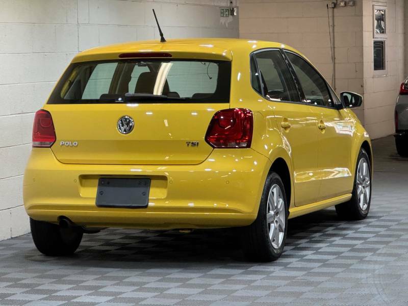 Volkswagen Polo 1.2 Tsi Bluemotion Tech Sel Hatchback D Yellow #4