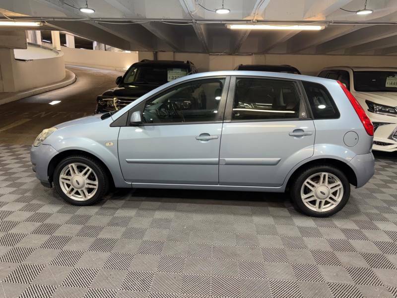 Ford Fiesta 1.25 Zetec Climate Low Insurance Free Tax Blue #2