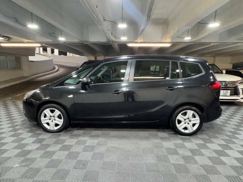 Vauxhall Zafira Tourer 1.4T Exclusiv Black #2