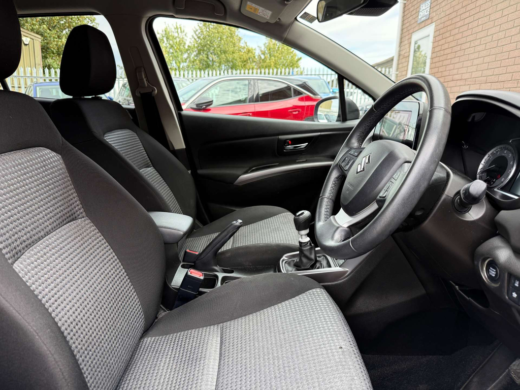 Suzuki SX4 S Cross 1.4L Ultra Boosterjet Mhev 4X4 Suv Hybrid Manu White #37