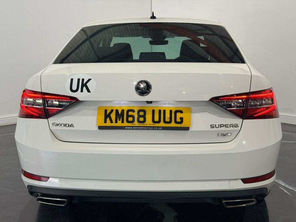 Skoda Superb 2.0 Tsi Laurin Klement Hatchback Dsg White #5