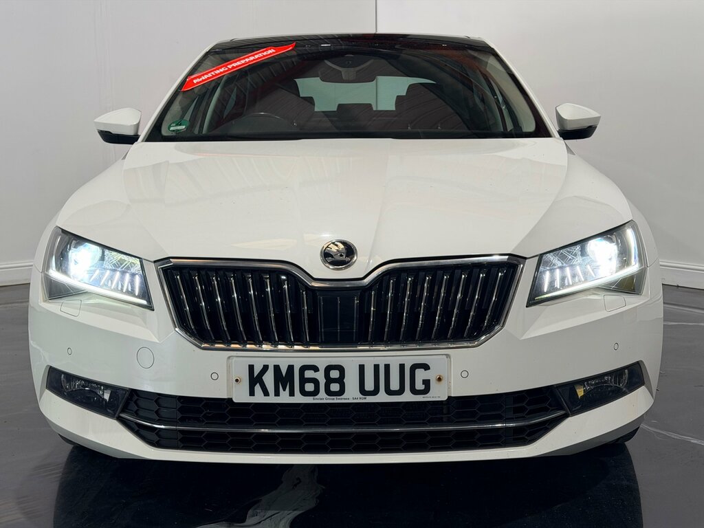 Skoda Superb 2.0 Tsi Laurin Klement Hatchback Dsg White #2