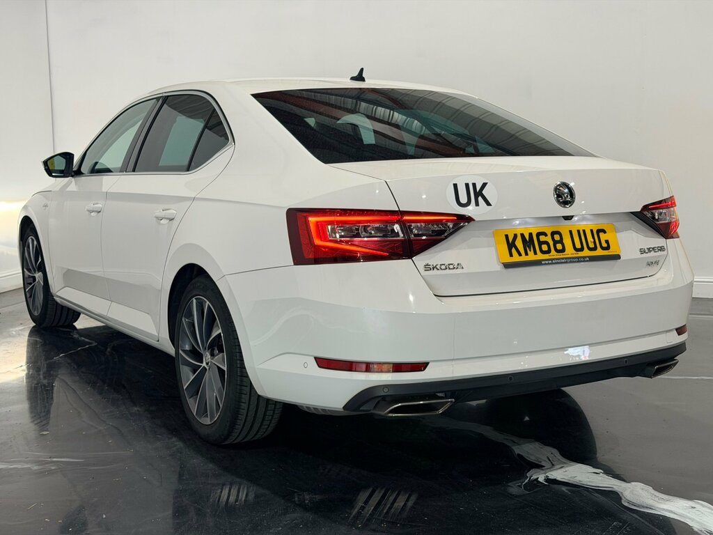Skoda Superb 2.0 Tsi Laurin Klement Hatchback Dsg White #6