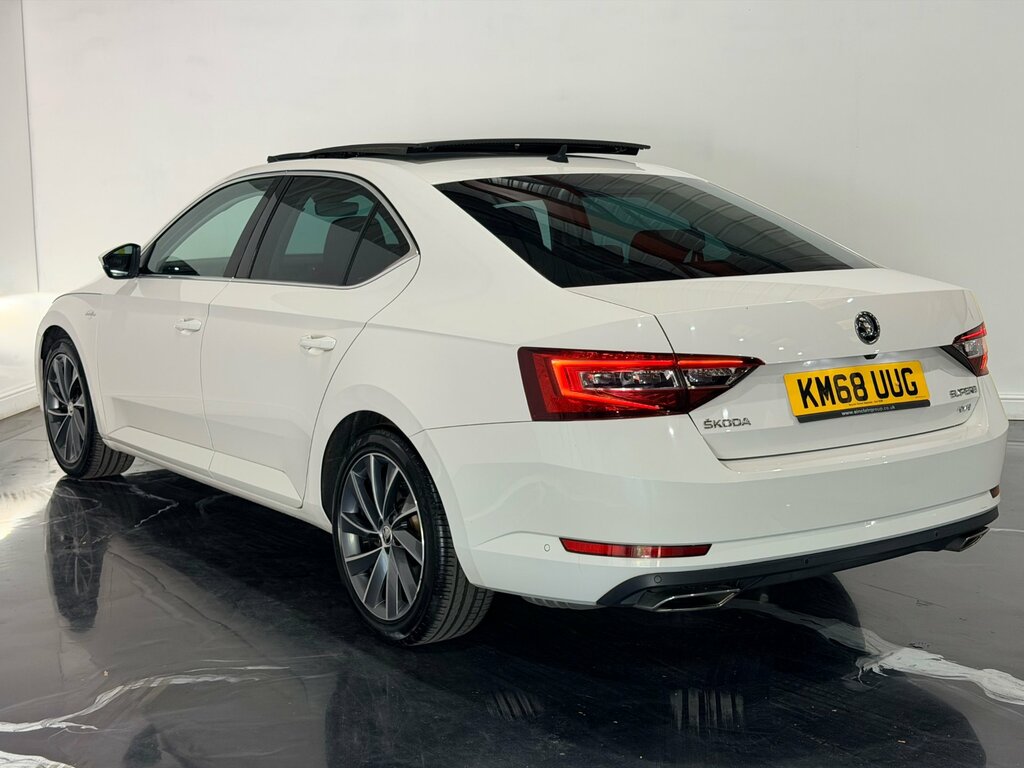 Skoda Superb 2.0 Tsi Laurin Klement Hatchback Dsg White #4