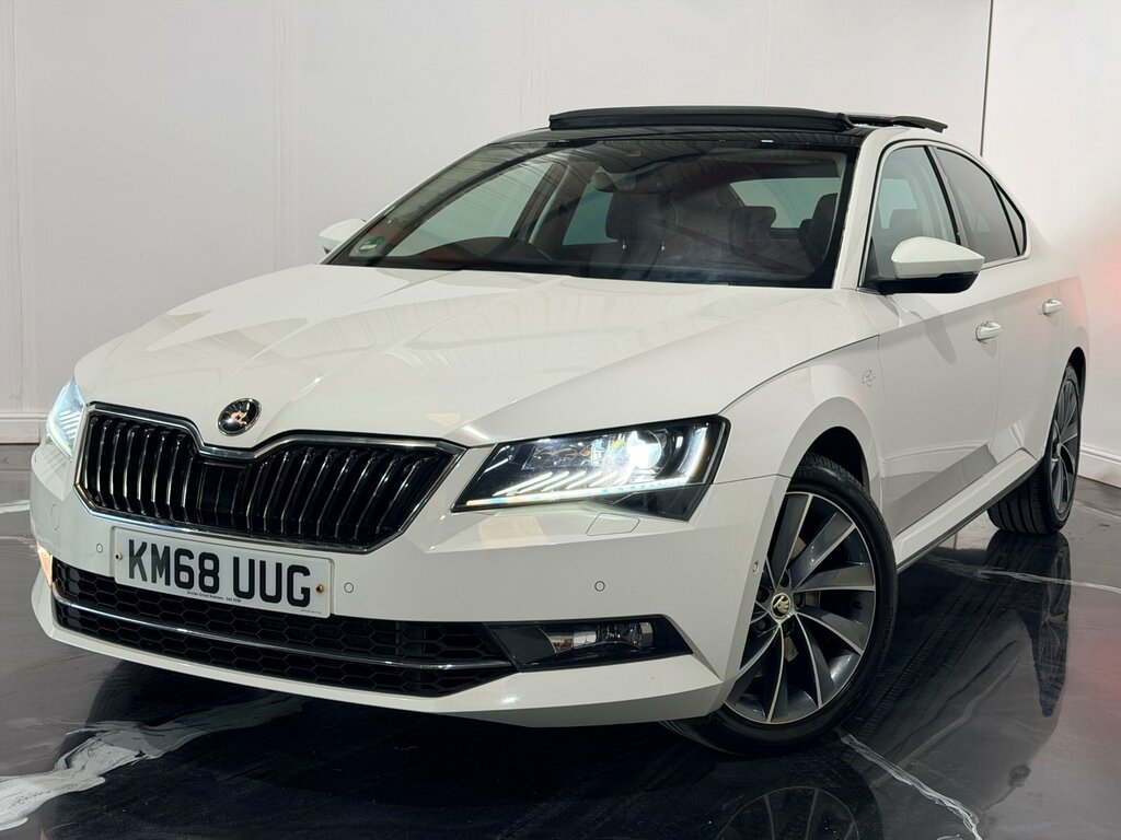 Skoda Superb 2.0 Tsi Laurin Klement Hatchback Dsg White #3