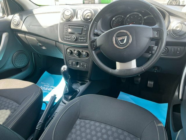 Dacia Logan Estate 1.2 Ambiance 1.2 16V 75 2016 Red #13