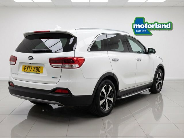 Kia Sorento Crdi Kx-3 Suv White #6