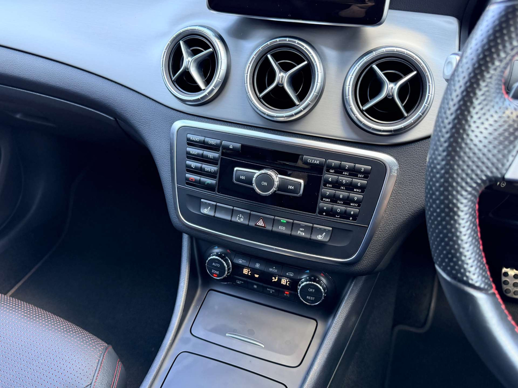 Mercedes-Benz CLA Class 2.1 Cla220 Cdi Amg Sport 170 Bhp Grey #27