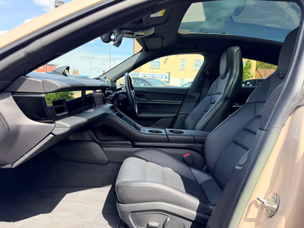 Porsche Taycan Performance Plus 93.4Kwh Turbo S Cross Turismo Aut Black #20