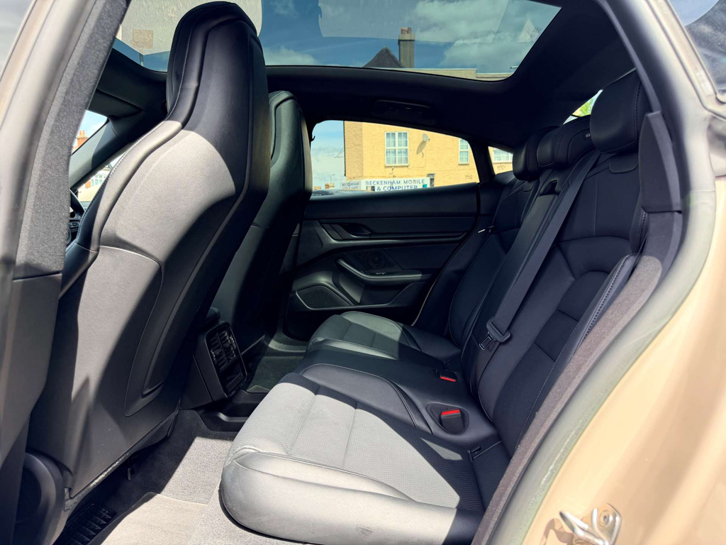 Porsche Taycan Performance Plus 93.4Kwh Turbo S Cross Turismo Aut Black #23
