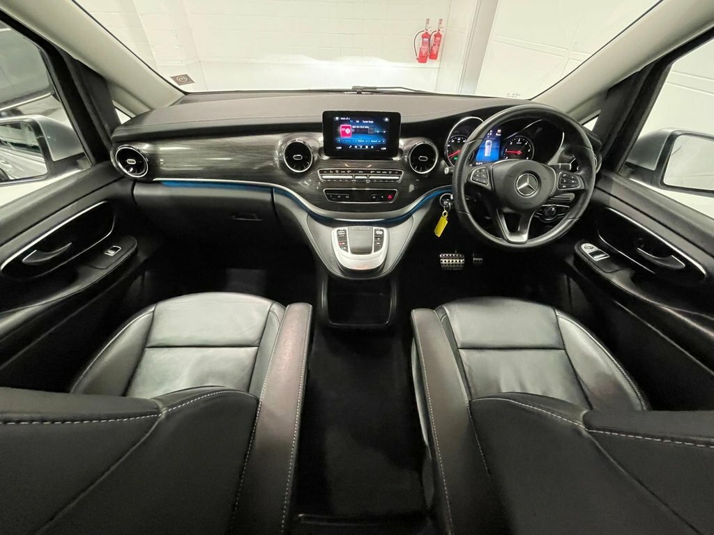 Mercedes-Benz V Class V220 D Sport Estate 9G-tronic Long Silver #76