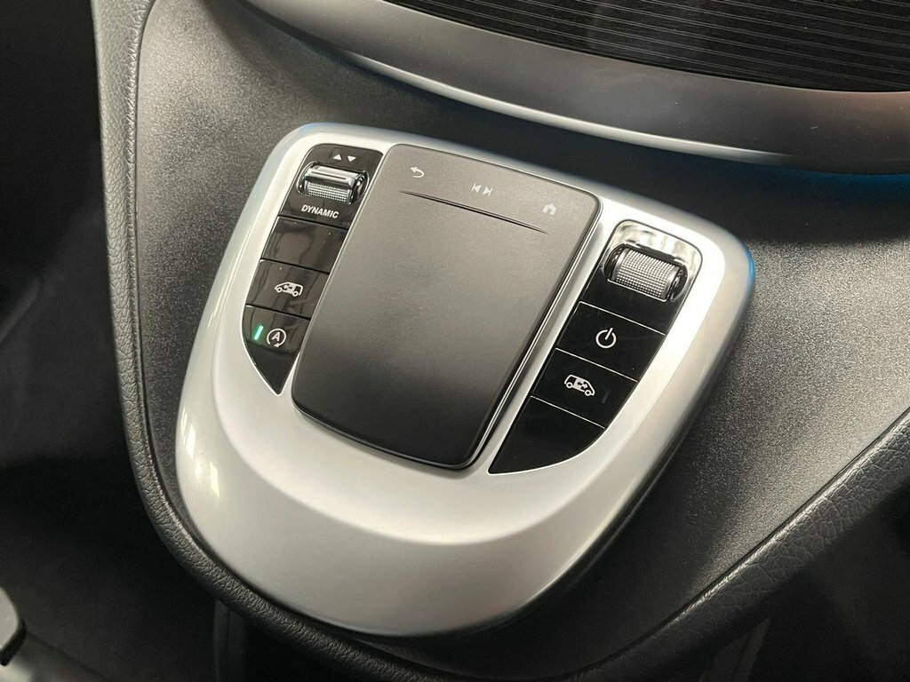 Mercedes-Benz V Class V220 D Sport Estate 9G-tronic Long Silver #23