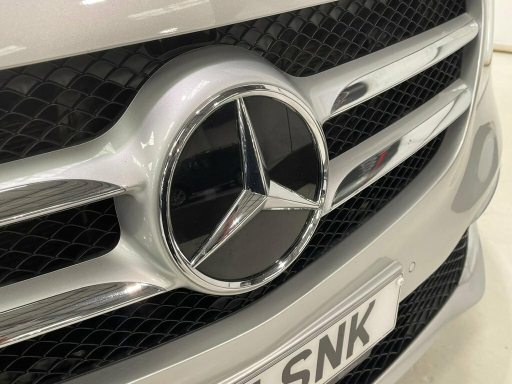 Mercedes-Benz V Class V220 D Sport Estate 9G-tronic Long Silver #47