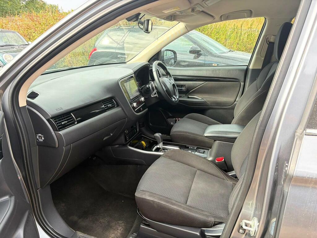 Mitsubishi Outlander 2.0 Mivec Design Cvt 4Wd Euro 6 Ss Grey #6