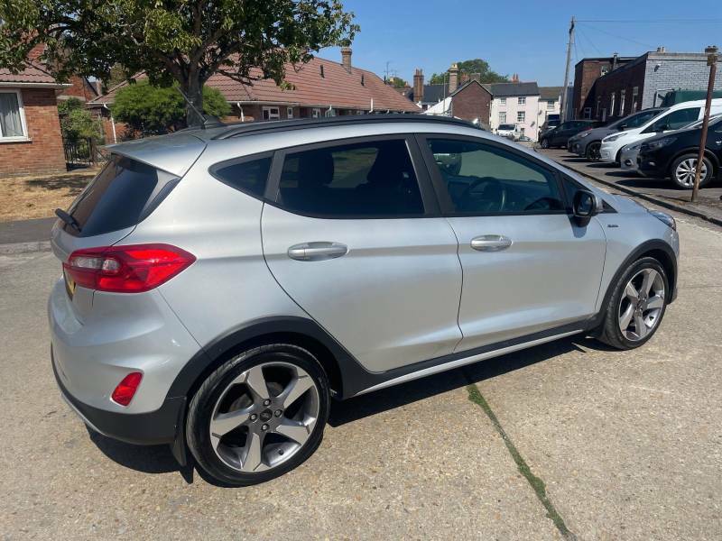 Ford Fiesta St-line X Edition 1.0 Ecoboost Hybrid 125Ps Red #10