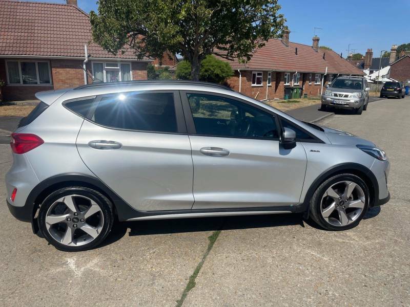 Ford Fiesta St-line X Edition 1.0 Ecoboost Hybrid 125Ps Red #8