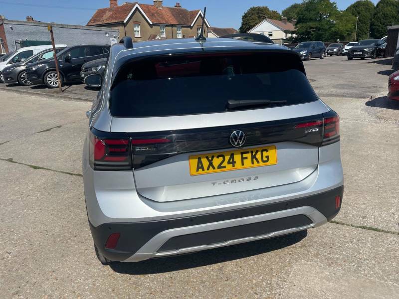 Volkswagen T-Cross 1.0 Tsi 115Ps R-line Dsg Hatchback White #20