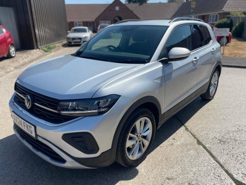 Volkswagen T-Cross 1.0 Tsi 115Ps R-line Dsg Hatchback White #36