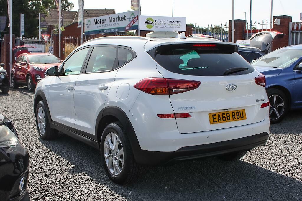 Hyundai Tucson Se Nav White #5