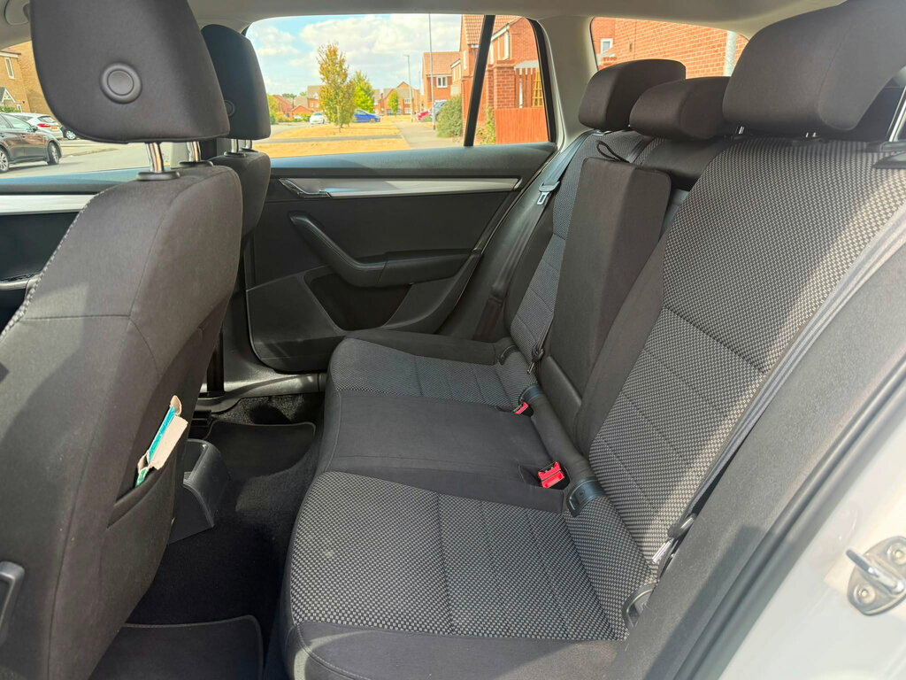 Skoda Octavia 1.4 Se Tsi Dsg 139 Bhp Silver #15