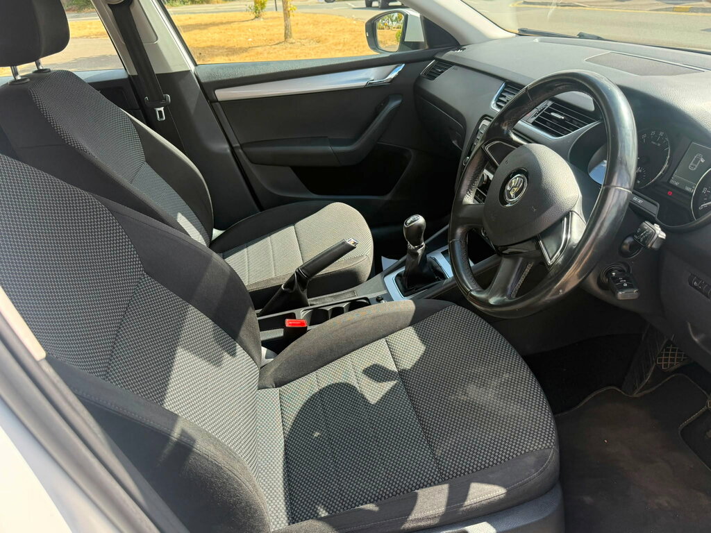 Skoda Octavia 1.4 Se Tsi Dsg 139 Bhp Silver #19