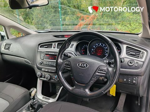 Kia Ceed 1.6 Crdi Ecodynamics White #3
