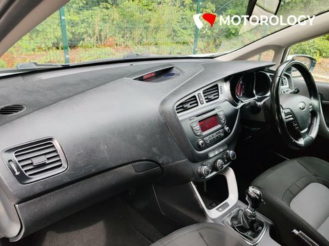 Kia Ceed 1.6 Crdi Ecodynamics White #6
