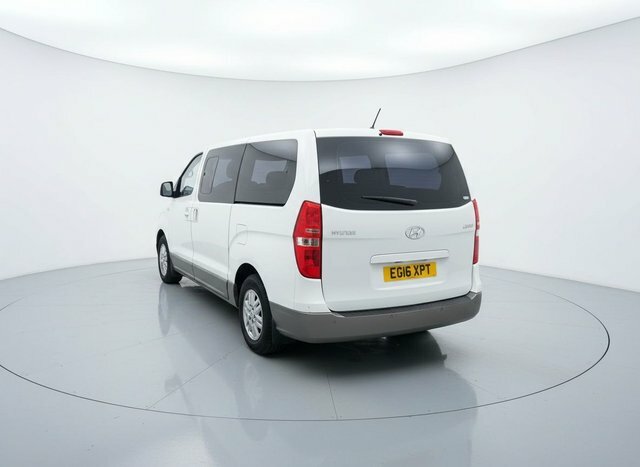 Hyundai I800 Crdi Se Mpv White #5