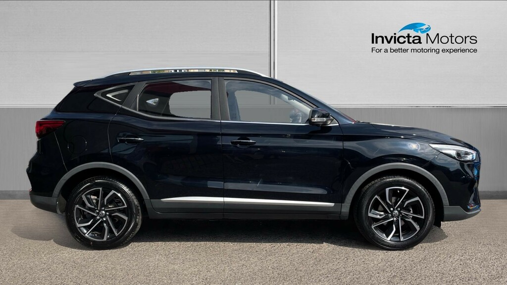 MG ZS Exclusive Black #2