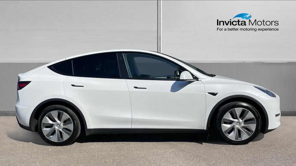 Tesla Model Y Long Range Awd LA72FKO White #2