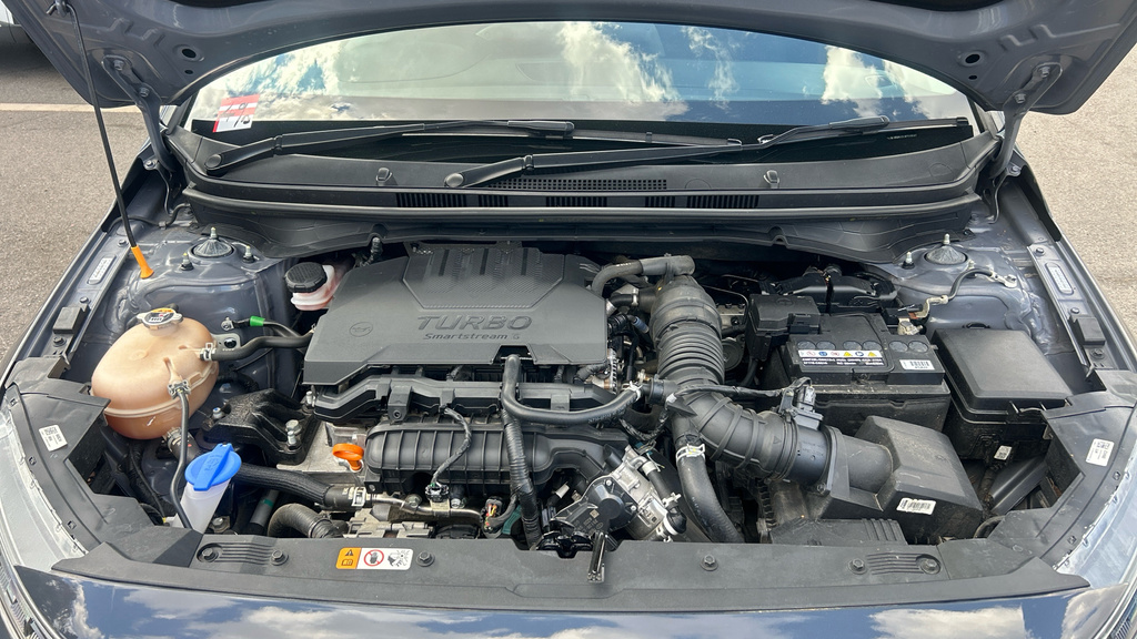 Hyundai Bayon 1L Se Connect Grey #17