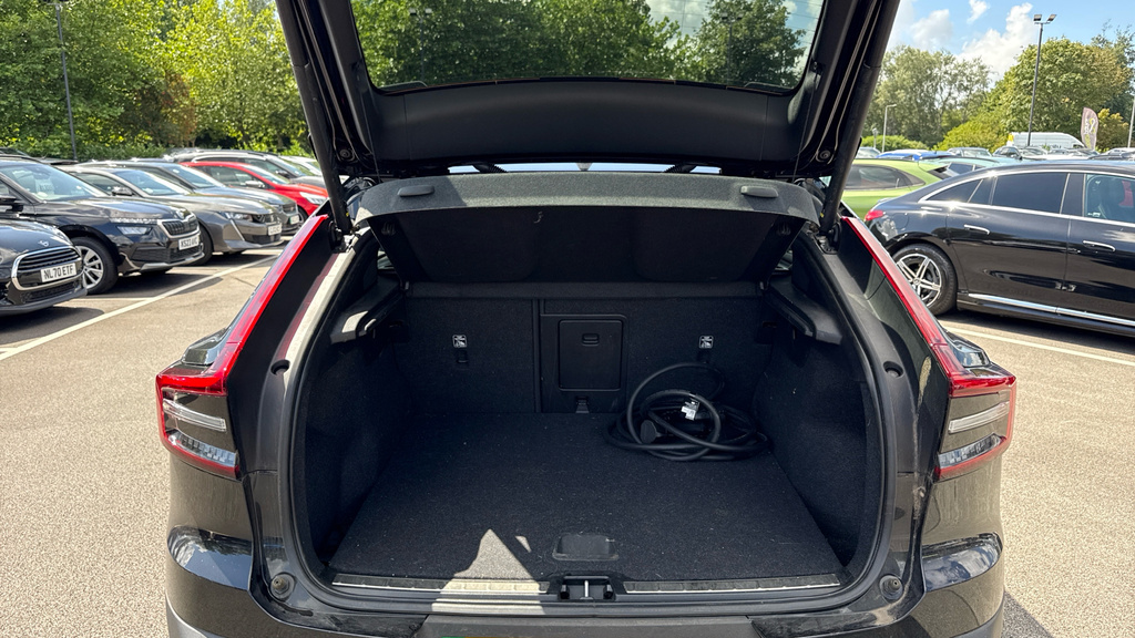 Volvo C40 P8 Recharge Ultimate, Twin Motor, Retractable Tow White #15
