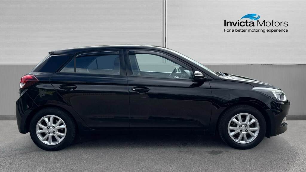 Hyundai I20 Se Black #2