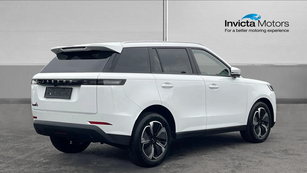 JAECOO 5 Petrol Luxury White #2
