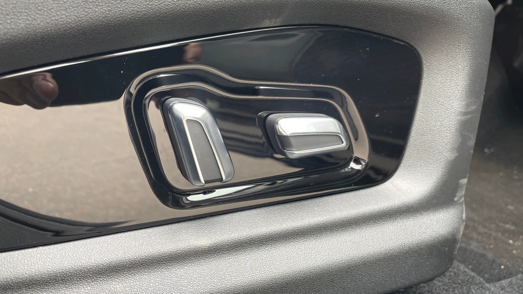 Omoda 5 5 1.5T Shs-h Noble 1Dht Estate Silver #19