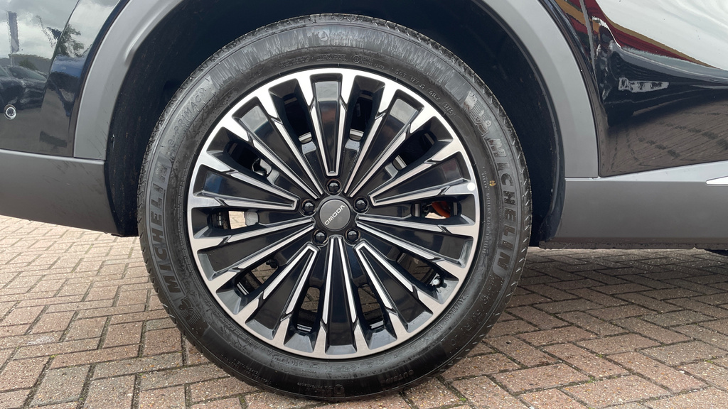 Omoda 9 1.5T Shs 34.46Kwh Noble Suv Plug-in Hyb Grey #17