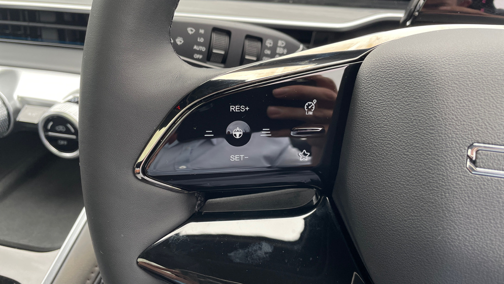 Omoda 9 1.5T Shs 34.46Kwh Noble Suv Plug-in Hyb Grey #23