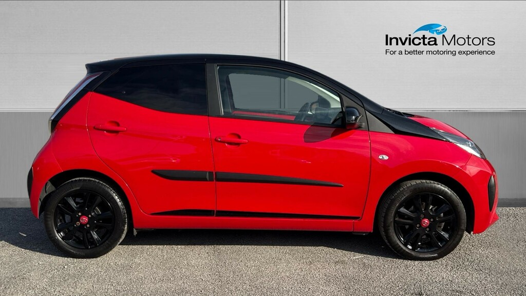 Toyota Aygo X -Cite 4 Red #2