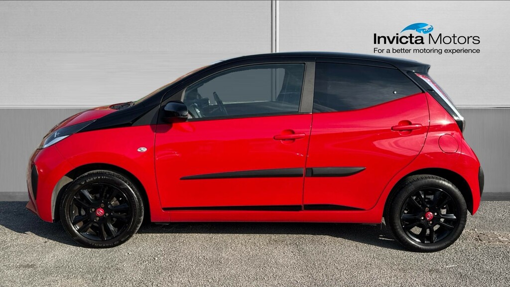 Toyota Aygo X -Cite 4 Red #5