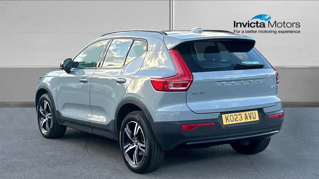 Volvo XC40 B4p Plus Dark Grey #5