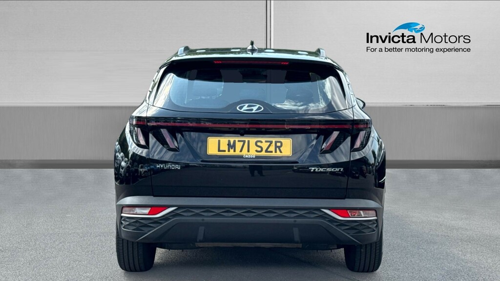 Hyundai Tucson Se Connect Black #4